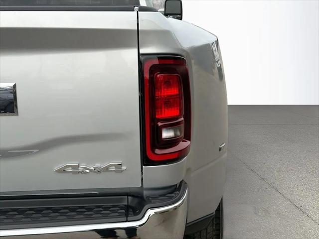 2026 Ram 3500 Tradesman Crew Cab 4x4 8' Box