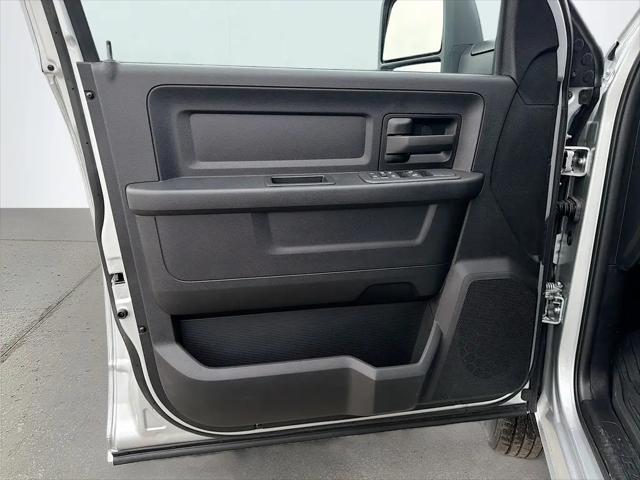 2026 Ram 3500 Tradesman Crew Cab 4x4 8' Box