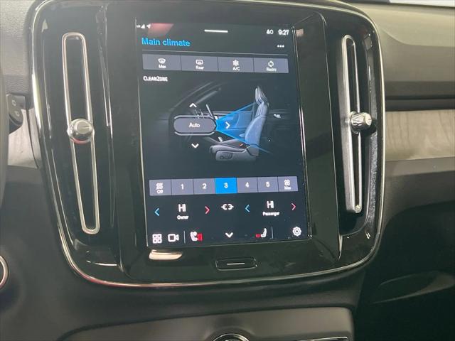 2023 Volvo XC40 B5 Plus Bright Theme