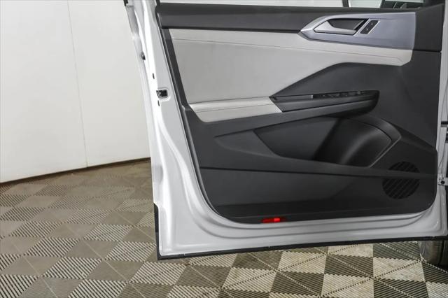 2026 Volkswagen Taos SE