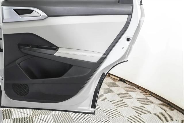 2026 Volkswagen Taos SE