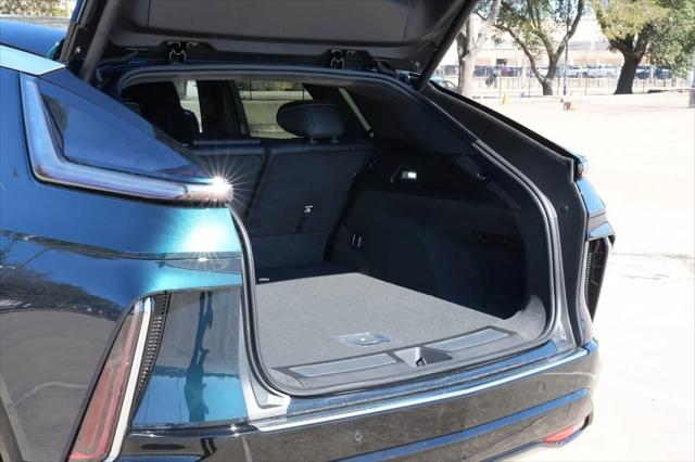 2026 Cadillac iQ Luxury AWD