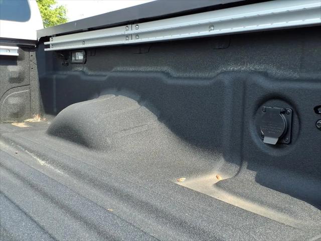 2026 Nissan Frontier Crew Cab Long Bed SV 4x4