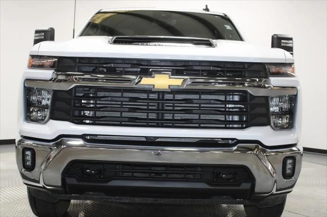 2025 Chevrolet Silverado 2500HD 4WD Crew Cab Standard Bed LT