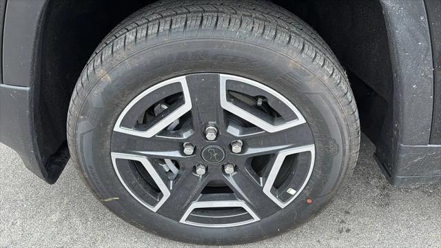 2026 Jeep Cherokee Laredo 4x4