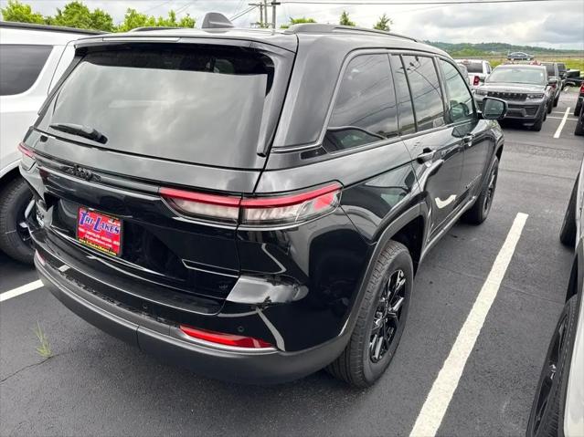2026 Jeep Grand Cherokee Altitude 4x4