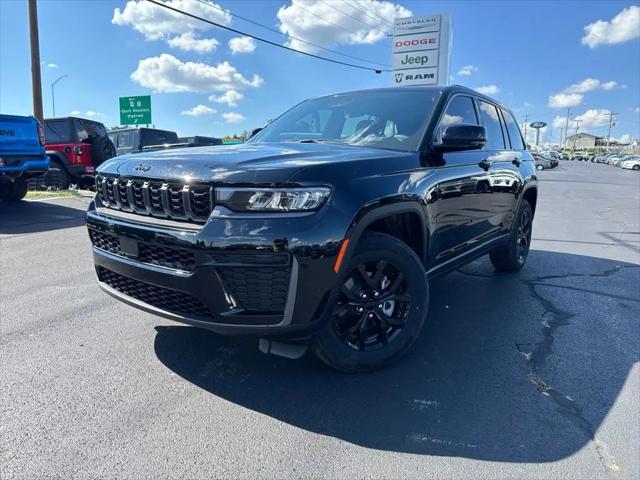 2026 Jeep Grand Cherokee Altitude 4x4 for sale in Branson, MO