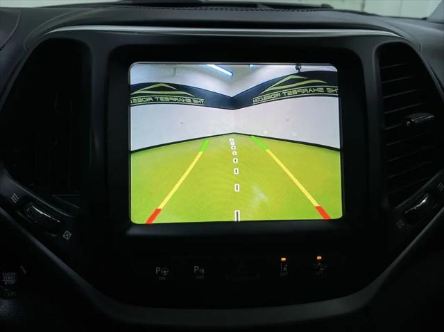 2017 Jeep Cherokee Overland 4x4