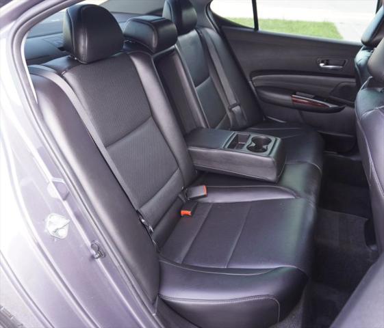 2017 Acura TLX w/Technology Package