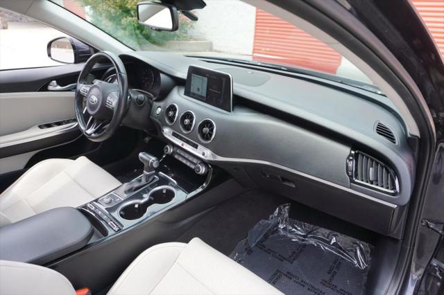 2019 Kia Stinger Base