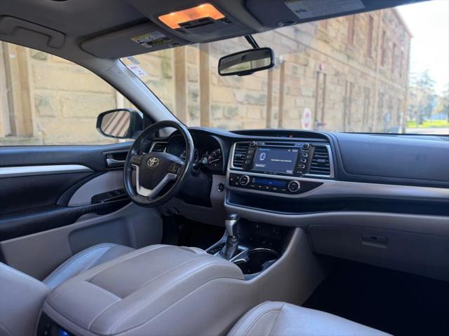2016 Toyota Highlander XLE V6