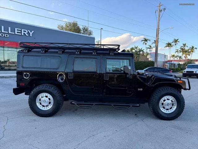 2004 HUMMER H1 Enclosed