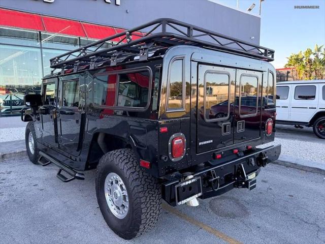2004 HUMMER H1 Enclosed