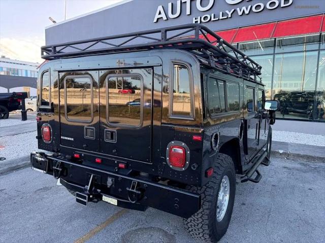 2004 HUMMER H1 Enclosed