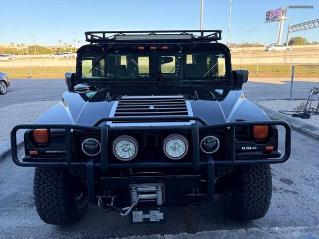 2004 HUMMER H1 Enclosed