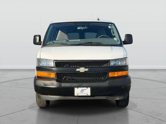 2022 Chevrolet Express Passenger RWD 2500 Regular Wheelbase LS
