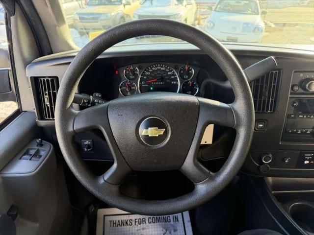 2022 Chevrolet Express Passenger RWD 2500 Regular Wheelbase LS