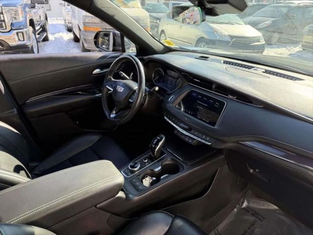 2023 Cadillac XT4 AWD Luxury
