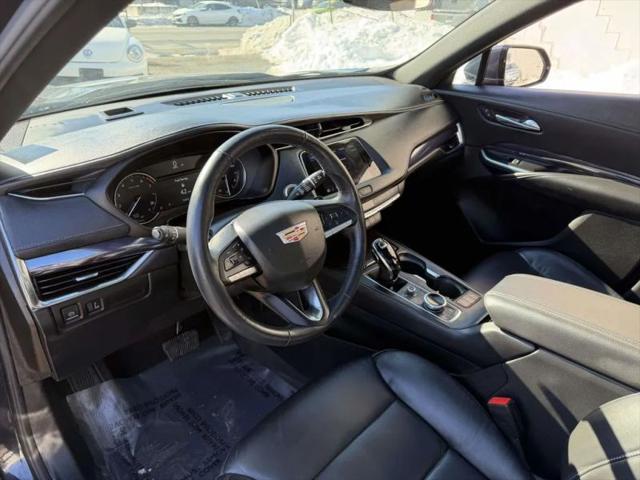 2023 Cadillac XT4 AWD Luxury