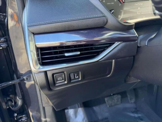 2023 Cadillac XT4 AWD Luxury