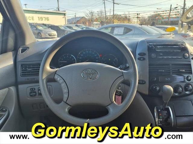 2009 Toyota Sienna LE