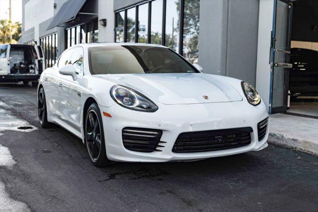2016 Porsche Panamera GTS