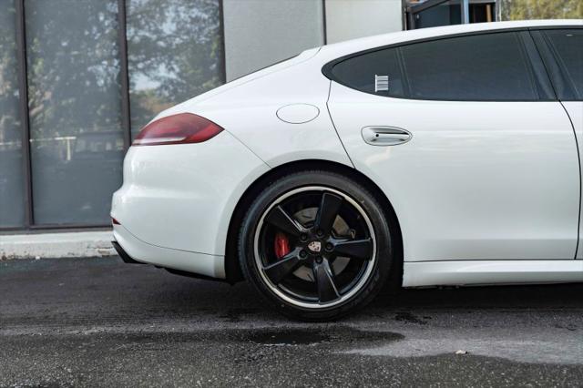 2016 Porsche Panamera GTS