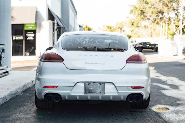 2016 Porsche Panamera GTS