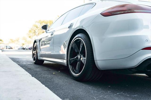 2016 Porsche Panamera GTS