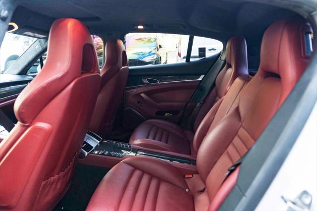 2016 Porsche Panamera GTS
