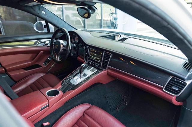 2016 Porsche Panamera GTS