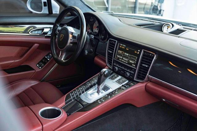 2016 Porsche Panamera GTS