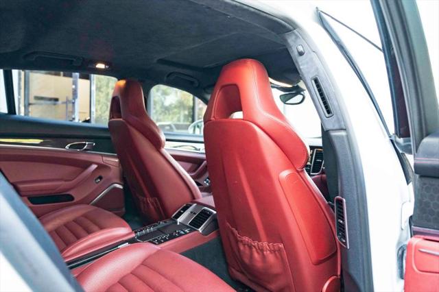 2016 Porsche Panamera GTS