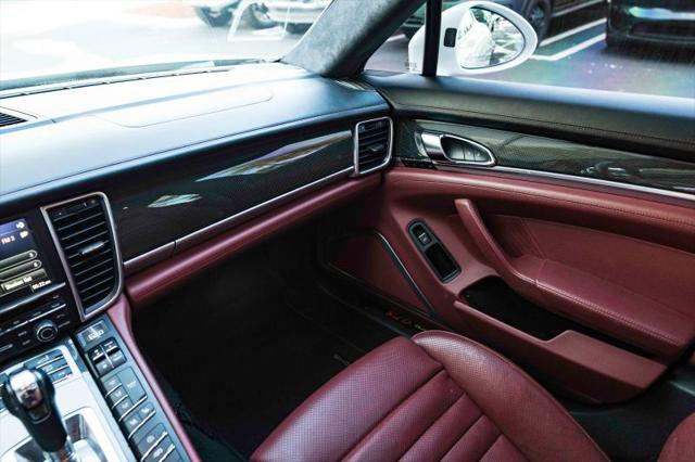 2016 Porsche Panamera GTS