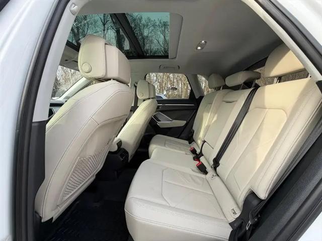 2022 Audi Q3 Premium 45 TFSI S line quattro Tiptronic