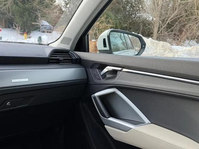 2022 Audi Q3 Premium 45 TFSI S line quattro Tiptronic