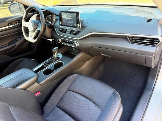 2022 Nissan Altima SV FWD