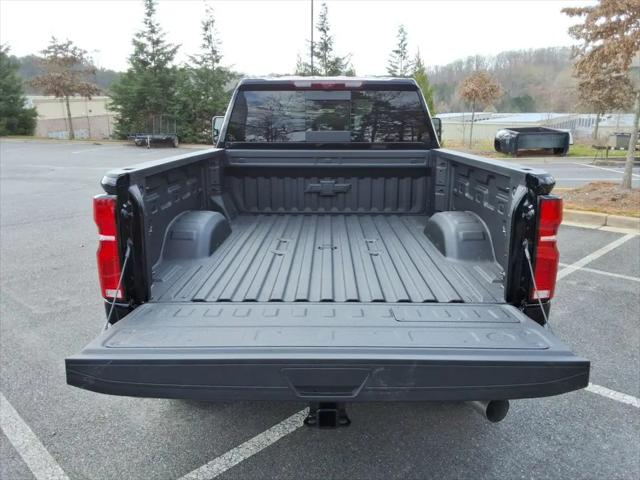 2026 Chevrolet Silverado 2500HD Crew Cab, Standard Bed, High Country, 4WD