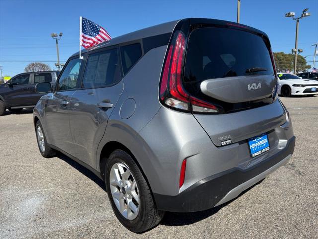 2024 Kia Soul LX