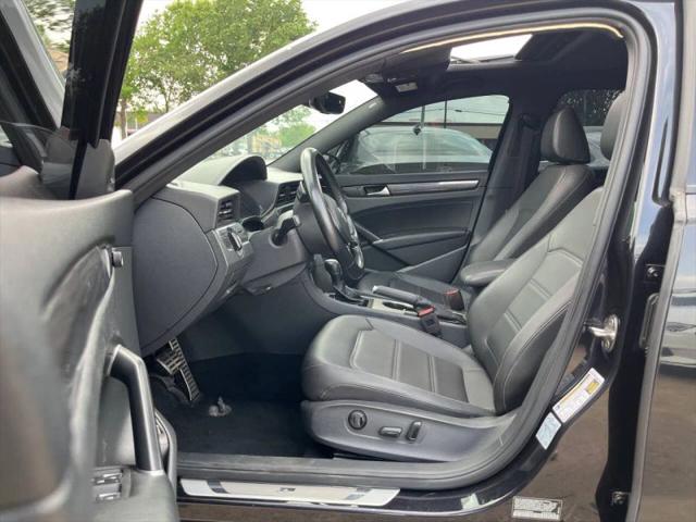 2022 Volkswagen Passat 2.0T R-Line
