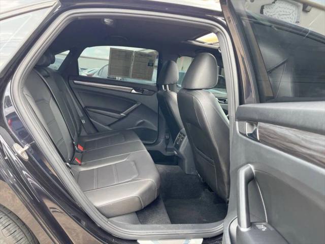 2022 Volkswagen Passat 2.0T R-Line