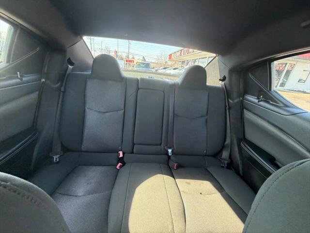 2012 Dodge Avenger SE