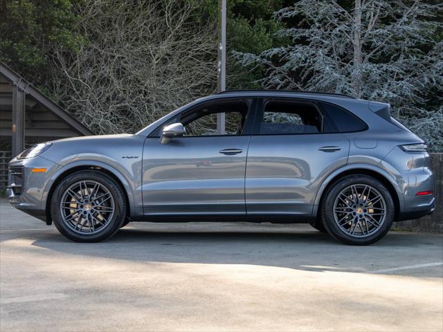 2026 Porsche Cayenne E-Hybrid Unknown