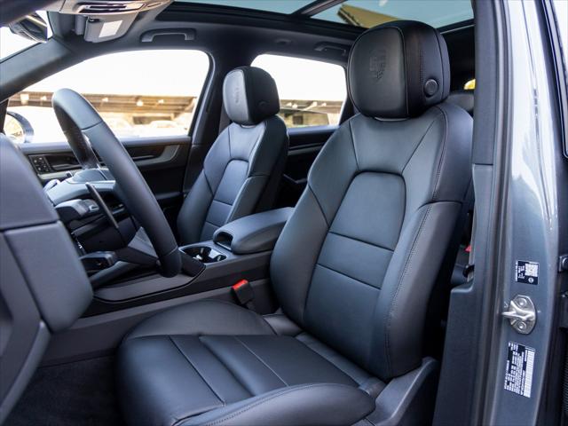 2026 Porsche Cayenne E-Hybrid Unknown