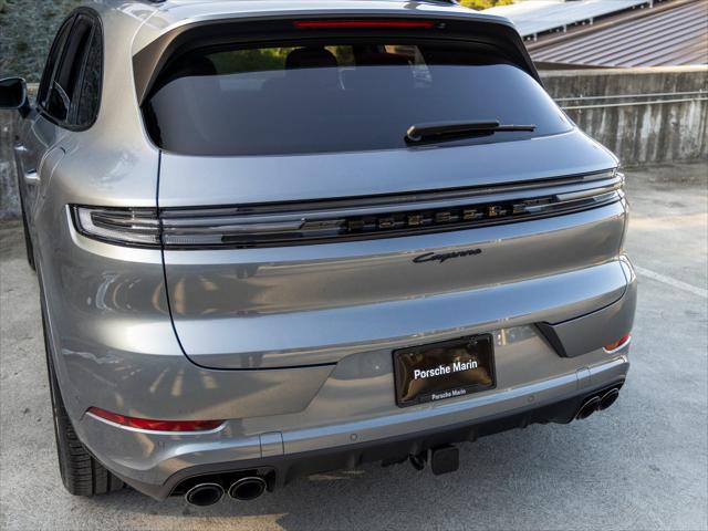 2026 Porsche Cayenne E-Hybrid Unknown
