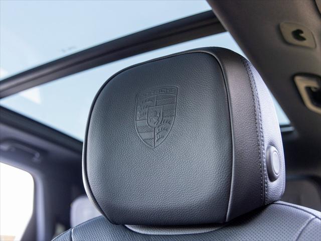 2026 Porsche Cayenne E-Hybrid Unknown