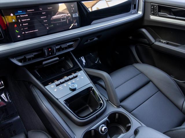 2026 Porsche Cayenne E-Hybrid Unknown