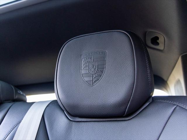 2026 Porsche Cayenne E-Hybrid Unknown