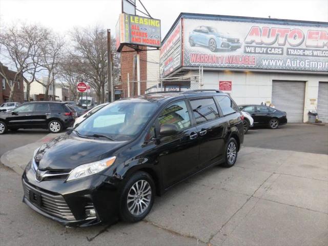 2019 Toyota Sienna XLE 8 Passenger