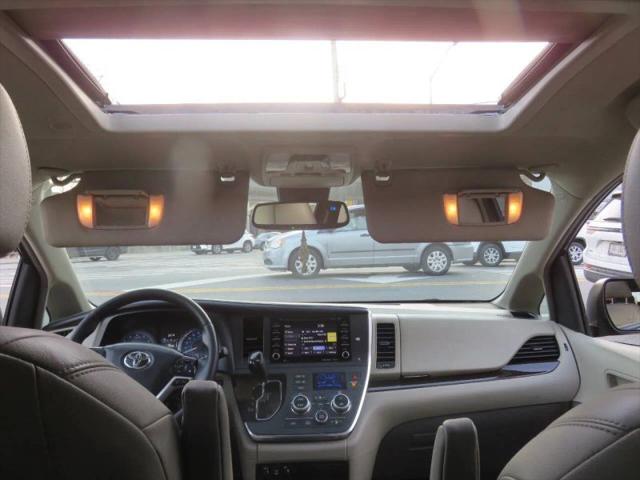 2019 Toyota Sienna XLE 8 Passenger